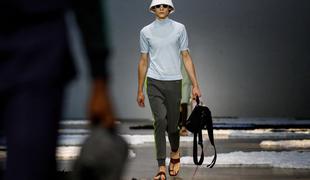Prada s svojimi novimi sandali razburila Indijce #video