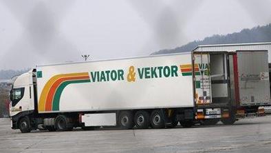 Upniki Viator & Vektor Logistike naj bi že odvažali tovornjake