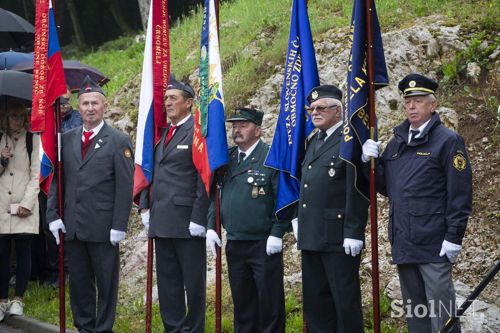 Slovesnost ob dnevu slovensko-britanskega prijateljstva, predsednica republike Nataša Pirc Musar, črnomaljski župan Andrej Kavšek ter veleposlanica Združenega kraljestva Velike Britanije in Severne Irske v Sloveniji Tiffany Sadler.