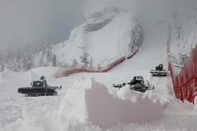Cortina | Torkov moški superveleslalom je zaradi preobilice novozapadlega snega prestavljen na četrtek. | Foto Guliverimage