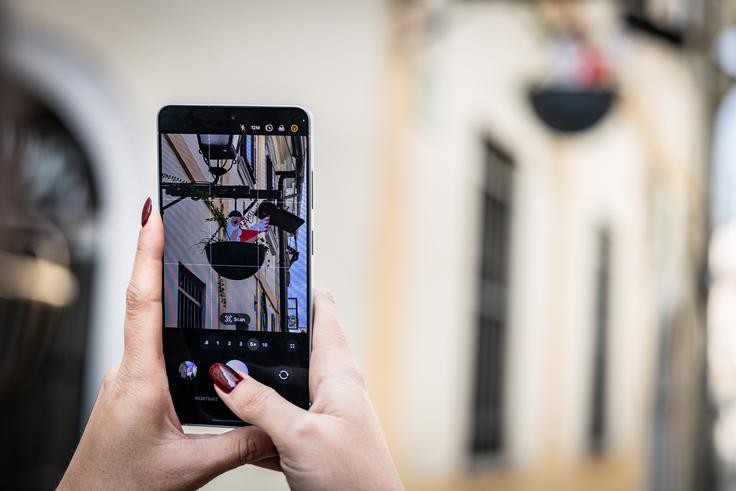 Novo Samsungovo ultro poganja trenutno najzmogljivejši Qualcommov procesor Snapdragon 8 Elite Gen 5, ki je, kot smo že vajeni iz prejšnjih let, optimiziran za Samsungove naprave. | Foto: Gaja Hanuna