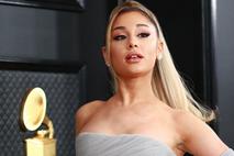 Ariana Grande in Ethan Slater