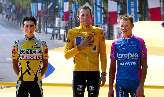 Litovec Raimondas Rumsas je Dirko po Franciji leta 2002 presenetljivo končal na tretjem mestu, a pozneje se je, kot pri zmagovalcu Lanceu Armstrongu, izkazalo, da je goljufal. | Foto: Reuters