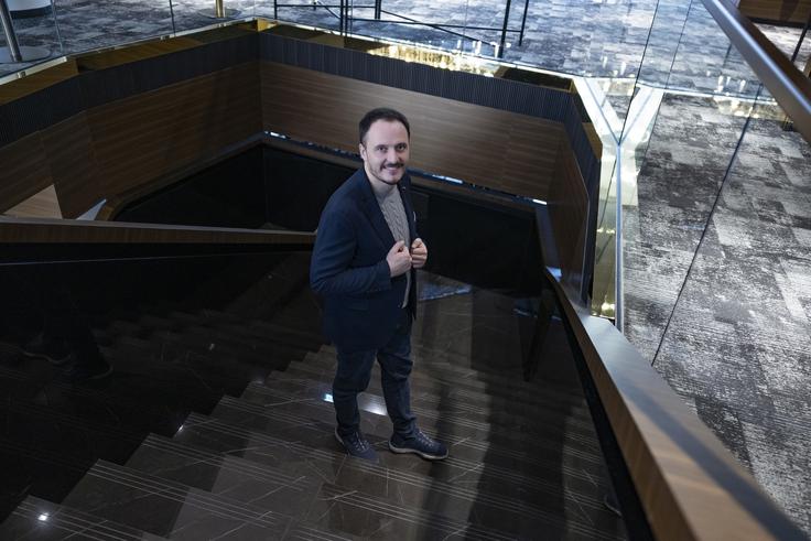 "Mislim, da bi bili vsi starejši glasbeniki, številni izmed njih že pokojni, navdušeni nad tem, kako ta glasba živi. Ker ne živijo samo naša dela, ampak tudi vsa starejša glasba od Avsenikov, Slakov, Štirih kovačev, Miheliča in tako naprej." | Foto: Ana Kovač