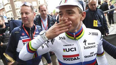 Evenepoel prekipeva od samozavesti: Dvomov sem se otresel po Kataloniji