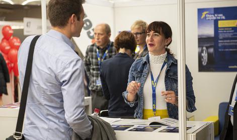 Aha, imate tri diplome. Kaj pa empatijo?