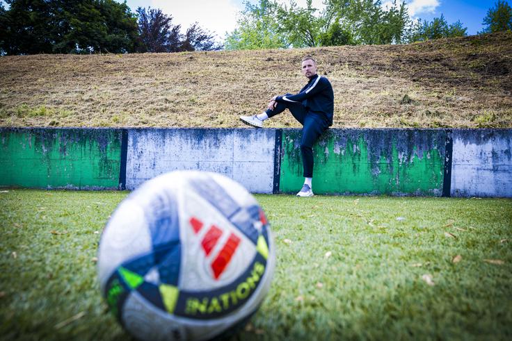 Po poletnem prestopnem roku želi čim prej najti novega delodajalca, ujeti tekmovalno formo in kandidirati za vrnitev na seznam vpoklicanih igralcev Matjaža Keka za slovensko reprezentanco, ki jo jeseni čakajo kvalifikacije za SP 2026.  | Foto: Ana Kovač