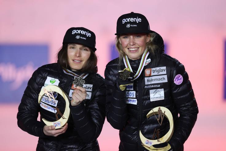 Eva Urevc in Anamarija Lampič sta lani osvojila bronasto medaljo na nordijskem svetovnem prvenstvu v Oberstdorfu in spdata v krog favoritinj za odličje tudi na zimskih olimpijskih igrah v Pekingu. | Foto: Guliverimage/Vladimir Fedorenko