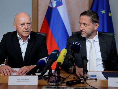 Podpisan dogovor o višini povprečnine za prihodnji dve leti