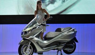 Piaggio X10