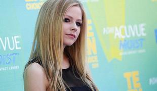 Avril Lavigne: Napadalcev je bilo kar pet