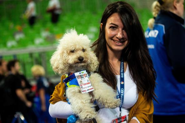 Leta minevajo, a podpora ostaja ista. Slash še vedno navija za Slovence!