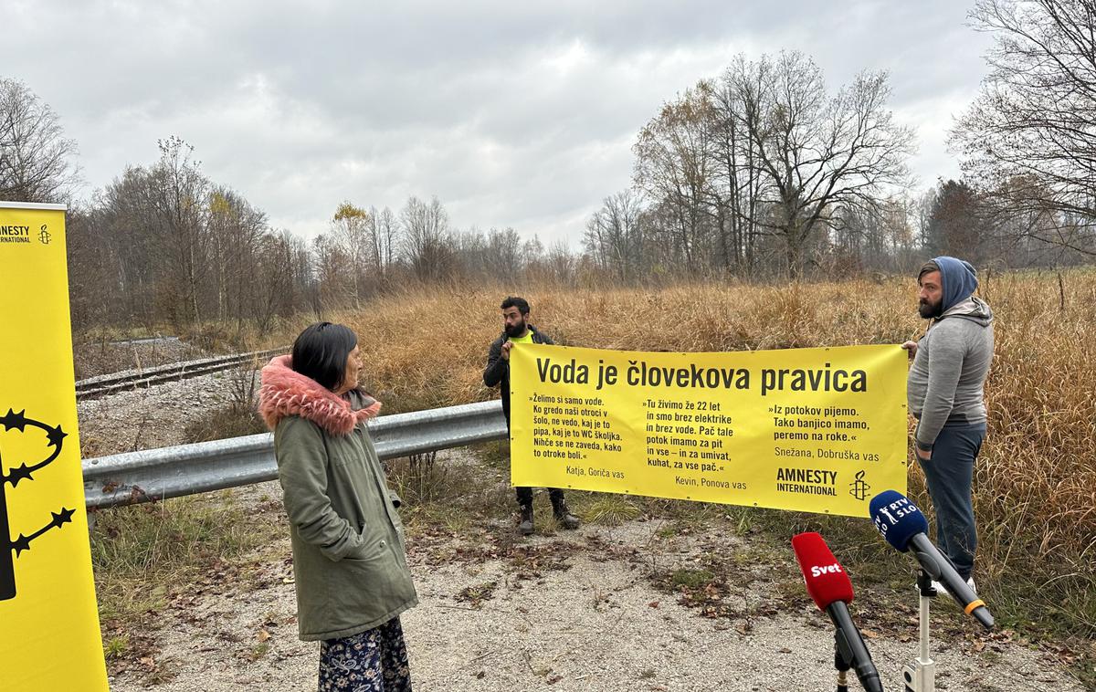 Romi |  Za zdaj se za ureditev priključka ni odločil še nihče, pravijo na komunali. | Foto STA