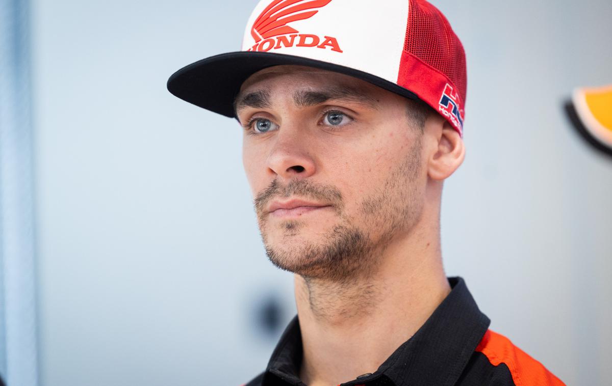Tim Gajser | Tim Gajser po operaciji VN Španije spremlja od doma. | Foto Bor Slana/STA
