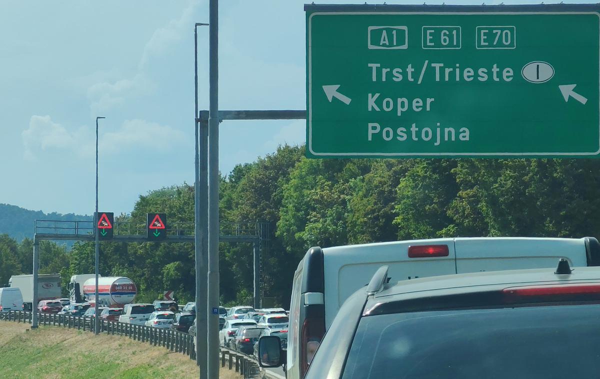 Primorska avtocesta | Ustvarite reševalni pas.  | Foto K. M.