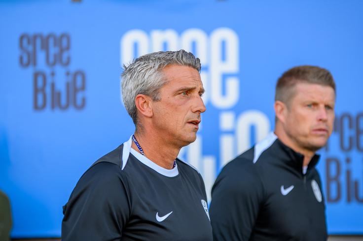 Selektorsko štafeto je v mladi reprezentanci, ki jo junija čaka nastop na Euru do 21 let, predal dolgoletnemu sodelavcu Andreju Razdrhu. Slovenija se bo na Euru na Slovaškem v skupinskem delu od 12. do 18. junija pomerila z Anglijo, Nemčijo in Češko. | Foto: Aleš Fevžer