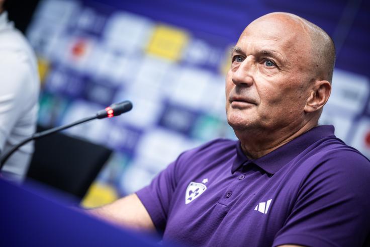 Trofejni strateg Darko Milanič ima bogate izkušnje z vodenjem Maribora na večnih derbijih. | Foto: Jure Banfi