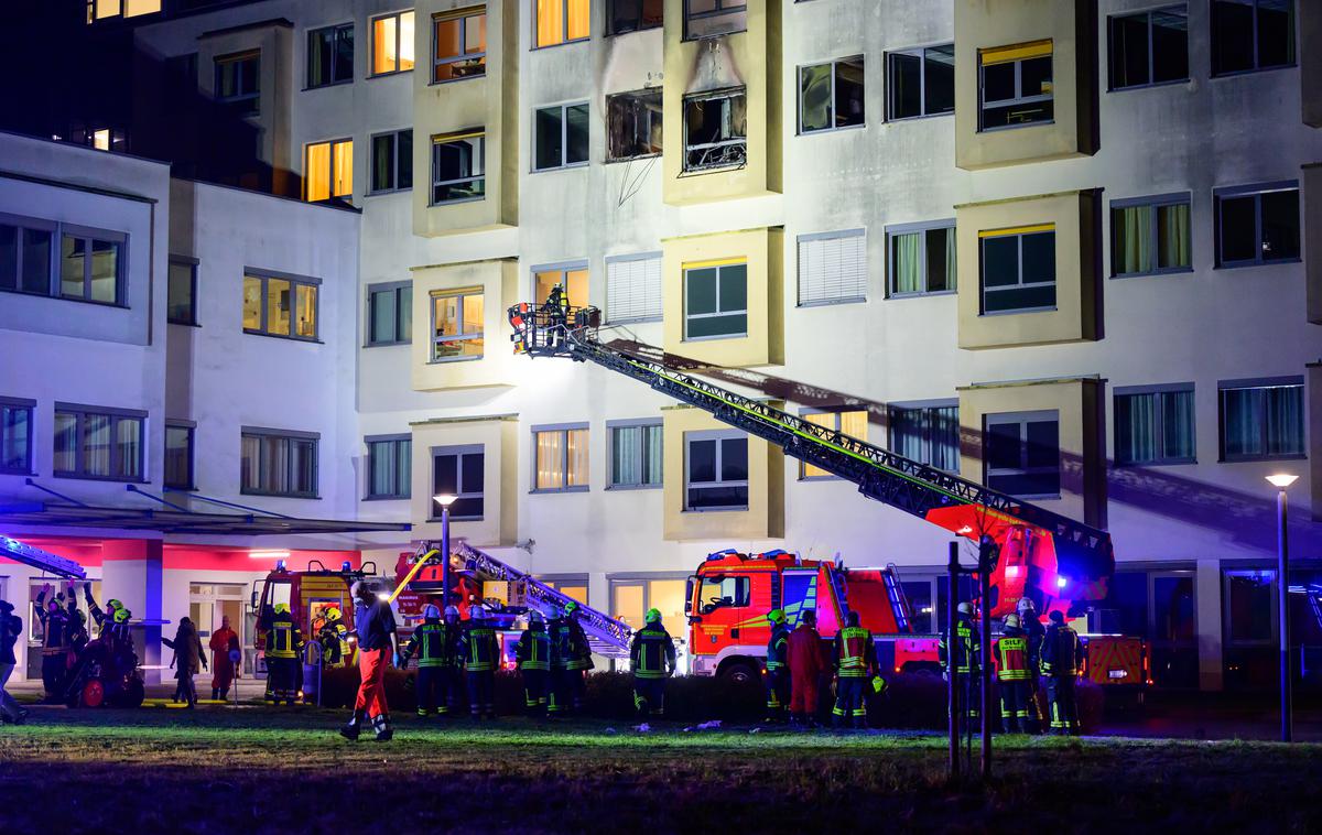 Požar v bolnišnici | Policija okoliščine požara še preiskuje. | Foto Guliverimage
