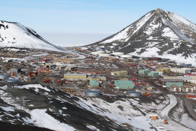 Raziskovalna postaja McMurdo je v nasprotju z rusko bazo Bellinghausen videti kot pravo mestece.  | Foto: Thinkstock