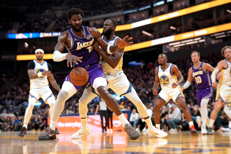 Deandre Ayton je dosegel 21 točk. | Foto: Reuters