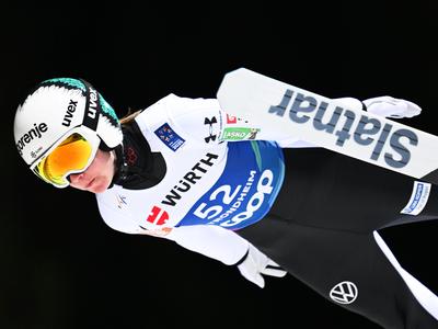 Slovenski šampionki rdeča luč za polete v Vikersundu, Tepeš protestiral na FIS