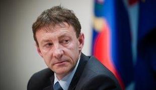 Kupujte vozniška dovoljenja še naprej, ni strahu, da bi vas odkrili