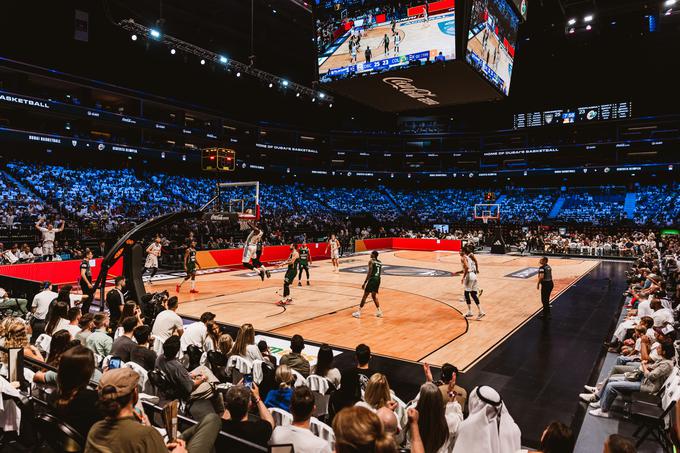 Dubaj je v rednem delu sezone osvojil tretje mesto, tako da je v serijo vstopil s prednostjo domačega igrišča. | Foto: Dubai Basketball