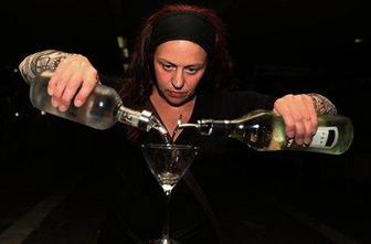 V Kapsuli razstava Pri Zlatem stegnu - Triki (foto)