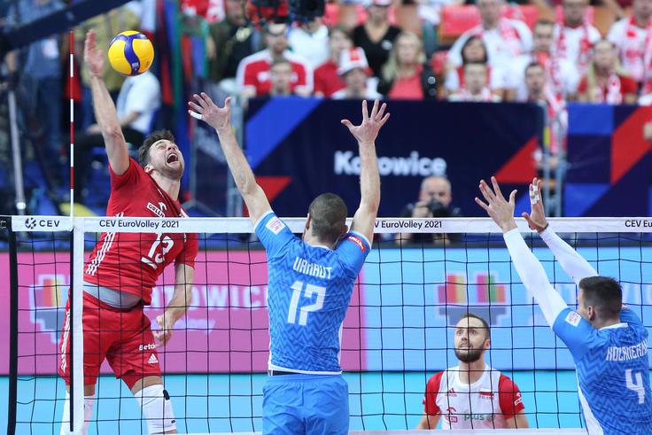 Slovenci in Poljaki se bodo v polfinalu evropskega prvenstva srečali tretjič zapored. Leta 2019 in 2021 so v finale napredovali Slovenci. Ti so Poljake premagali tudi v četrtfinalu leta 2015 in v boju za četrtfinale leta 2017. | Foto: Guliverimage