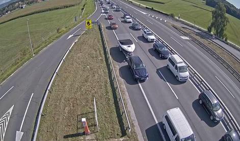 Štajerska avtocesta je zaradi nesreče zaprta