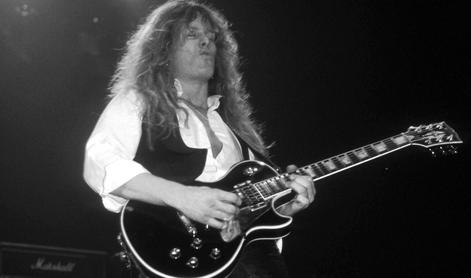 Umrl kitarist zasedbe Whitesnake John Sykes