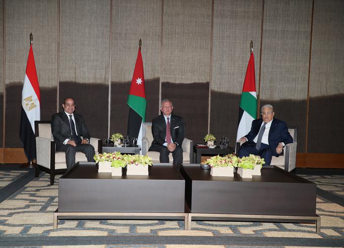 Voditelji so na vrhu v jordanskem obmorskem mestu razpravljali o tri mesece trajajoči vojni. | Foto: Reuters