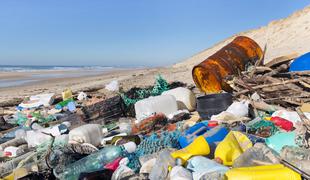 EU korak bliže k omejitvi plastike za enkratno uporabo