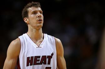 Goran Dragić z bolečinami, pred njim srečanje z nekdanjo ekipo