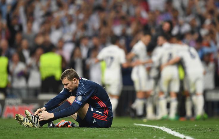 Bayern je pred poškodbo Neuerja opravil vse tri menjave, tako da je moral nemški reprezentant ostati na igrišču. | Foto: Guliverimage/Getty Images