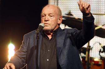 Umrl legendarni glasbenik Joe Cocker