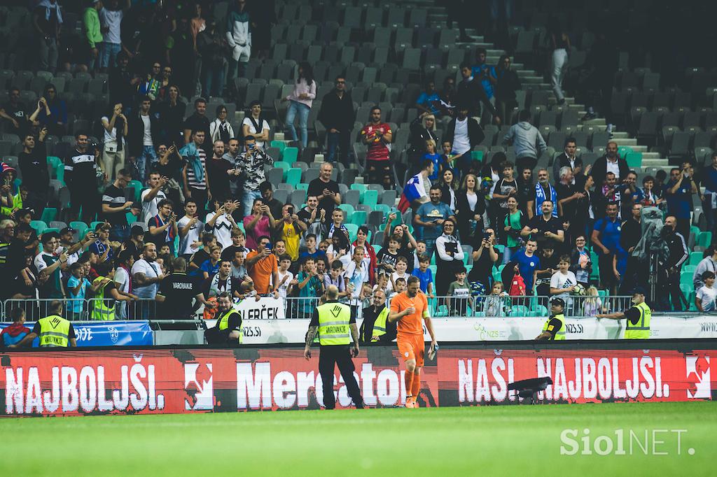 Slovenija : Švedska, slovenska nogometna reprezentanca