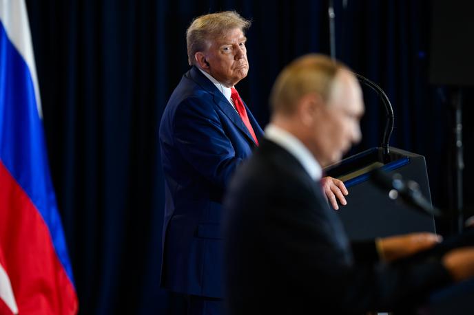 Vladimir Putin, Donald Trump | Administracija predsednika ZDA Donalda Trumpa naj bi zdaj dokončno verjela, da Kremelj z ruskim predsednikom Vladimirjem Putinom na čelu namerno zavlačuje in upočasnjuje pogajalski proces. | Foto Reuters