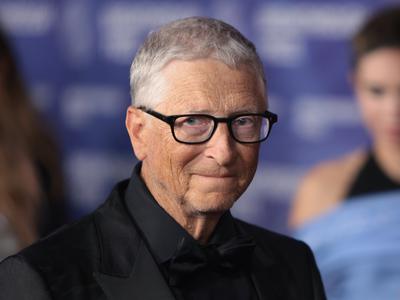 Bill Gates: Samo stikalo za izklop umetne inteligence ne bo dovolj