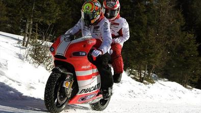 Hayden vprašljiv za prva testiranja 2012