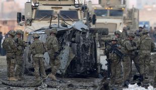 V Afganistanu ubitih pet Natovih vojakov