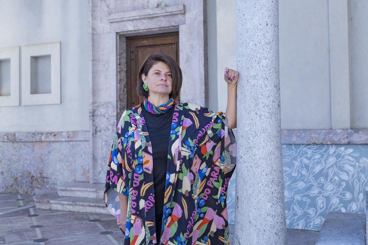 "Po 30. letu je težko začeti novo življenje, in to na vseh ravneh. Preideš iz samskega življenja v zakon, iz samozadostnosti v odvisnost od partnerja, iz uspešne kariere v občutek, da si nekoristen." | Foto: Ana Kovač
