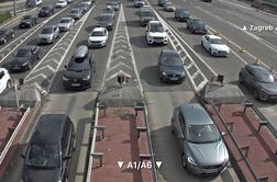 Kilometrske kolone na cestah proti morju