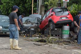 Razdejanje po poplavah v Mehiki