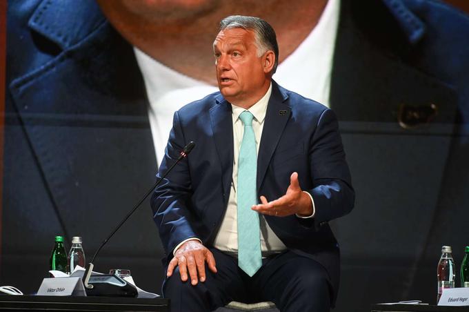 Orban obljublja, da bo, če bo v nedeljo ponovno izvoljen na madžarskih parlamentarnih volitvah, zaščitil mir in varnost v državi ter ohranil uvoz ruske energije. | Foto: STA ,