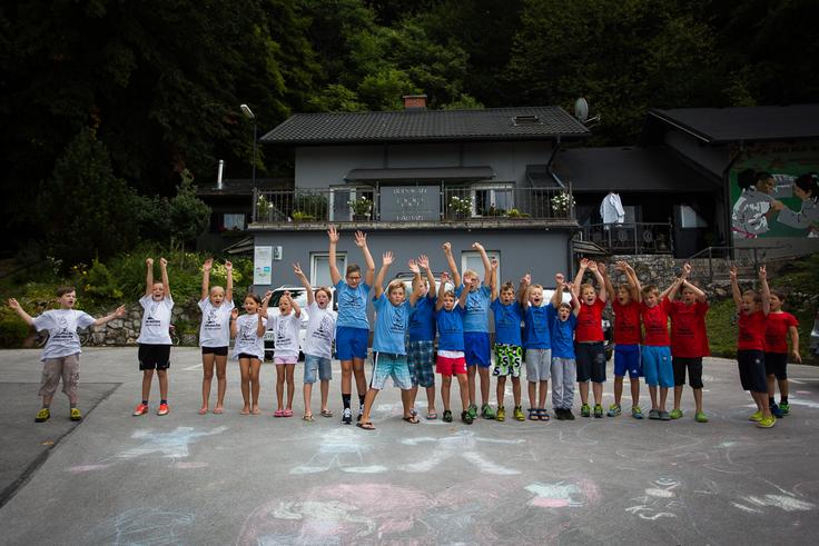 Podmladka v klubu Sankaku ne manjka. Njihovi trenerji so tudi Nareksova, Polavderjeva in Rok Drakšič, udeleženec več olimpijskih iger, tudi zadnjih v Riu de Janeiru. | Foto: Žiga Zupan/Sportida