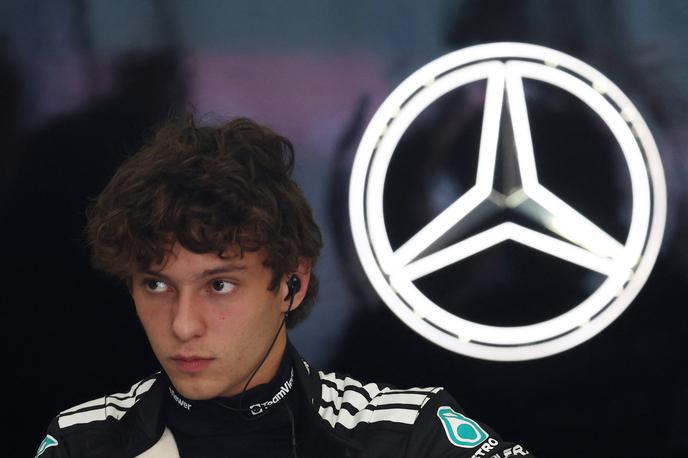 Spa Andrea Kimi Antonelli Mercedes | Najstniku Kimiju Antonelliju pri Mercedesu so grozili s smrtjo. | Foto Reuters