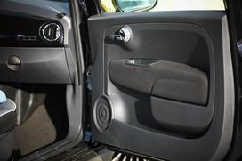 Fiat 500 1.2 8V lounge - šik mestni malček s posluhom za visoko modo