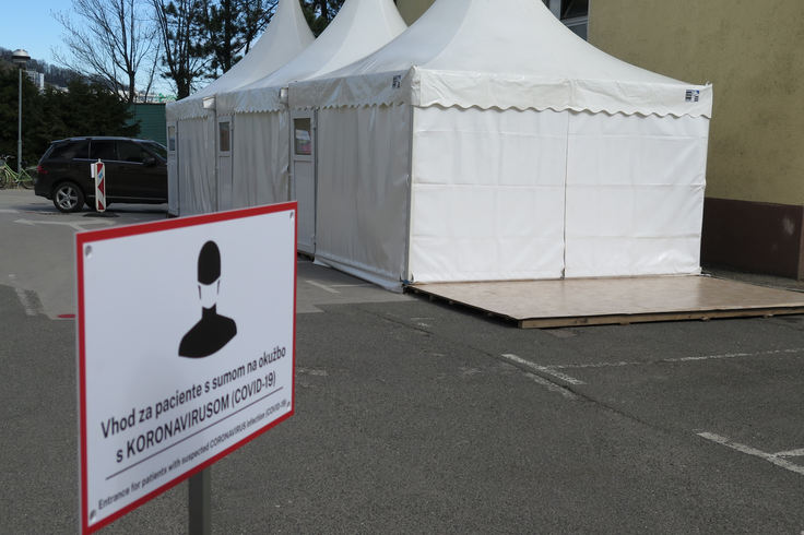 "Če bomo znali racionalizirati vse ukrepe, ki dobro delujejo proti virusu, in jih izvajali, drugi val, upajmo, ne bo izrazito ohromil našega življenja." | Foto: STA ,