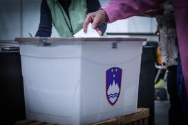 Predčasno glasovanje - zakonodajni referendum o Zakonu o dodatku k pokojnini za izjemne dosežke na področju umetnosti